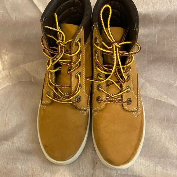 Timberland women’s size 5.5 - Picture 1 of 8